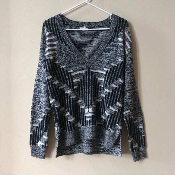 Anthropologie Silence and Noise Sweater - Picture 2 of 7
